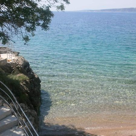 Family Apartments Viva Close To The Beach Крк Екстер'єр фото