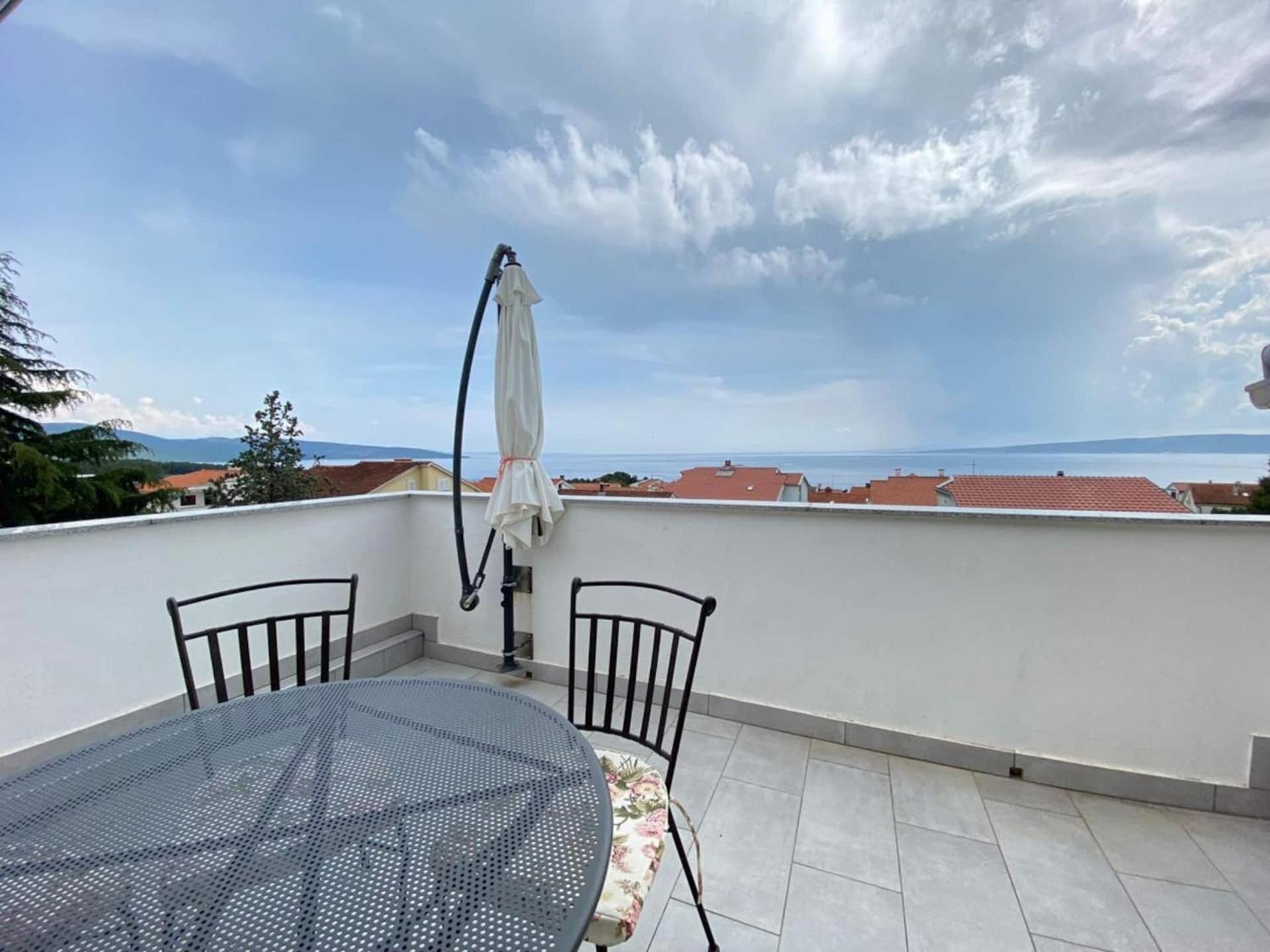 Family Apartments Viva Close To The Beach Крк Екстер'єр фото