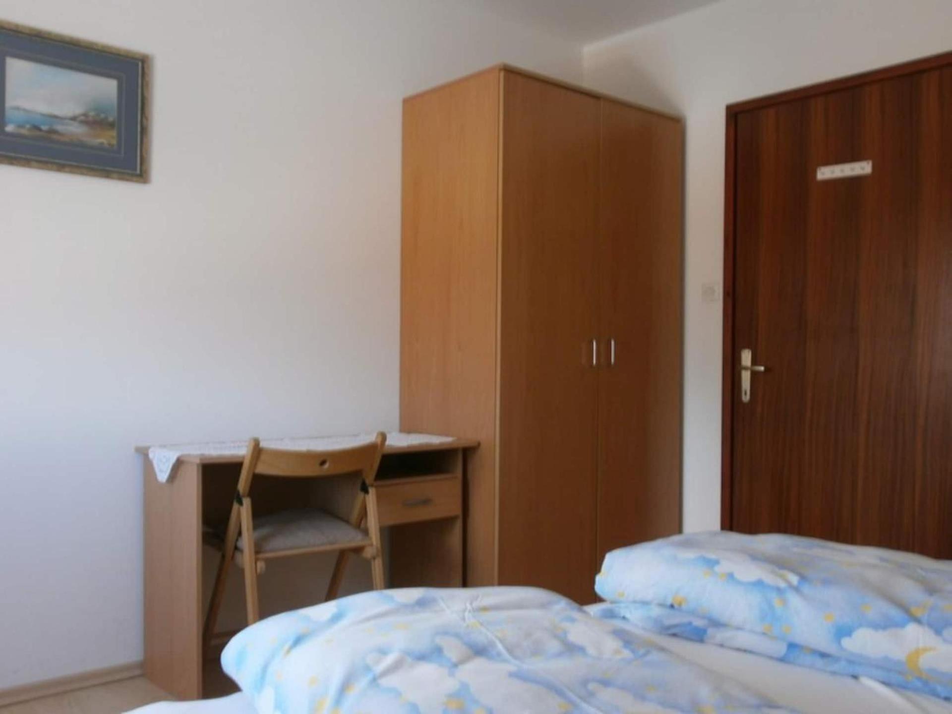 Family Apartments Viva Close To The Beach Крк Екстер'єр фото