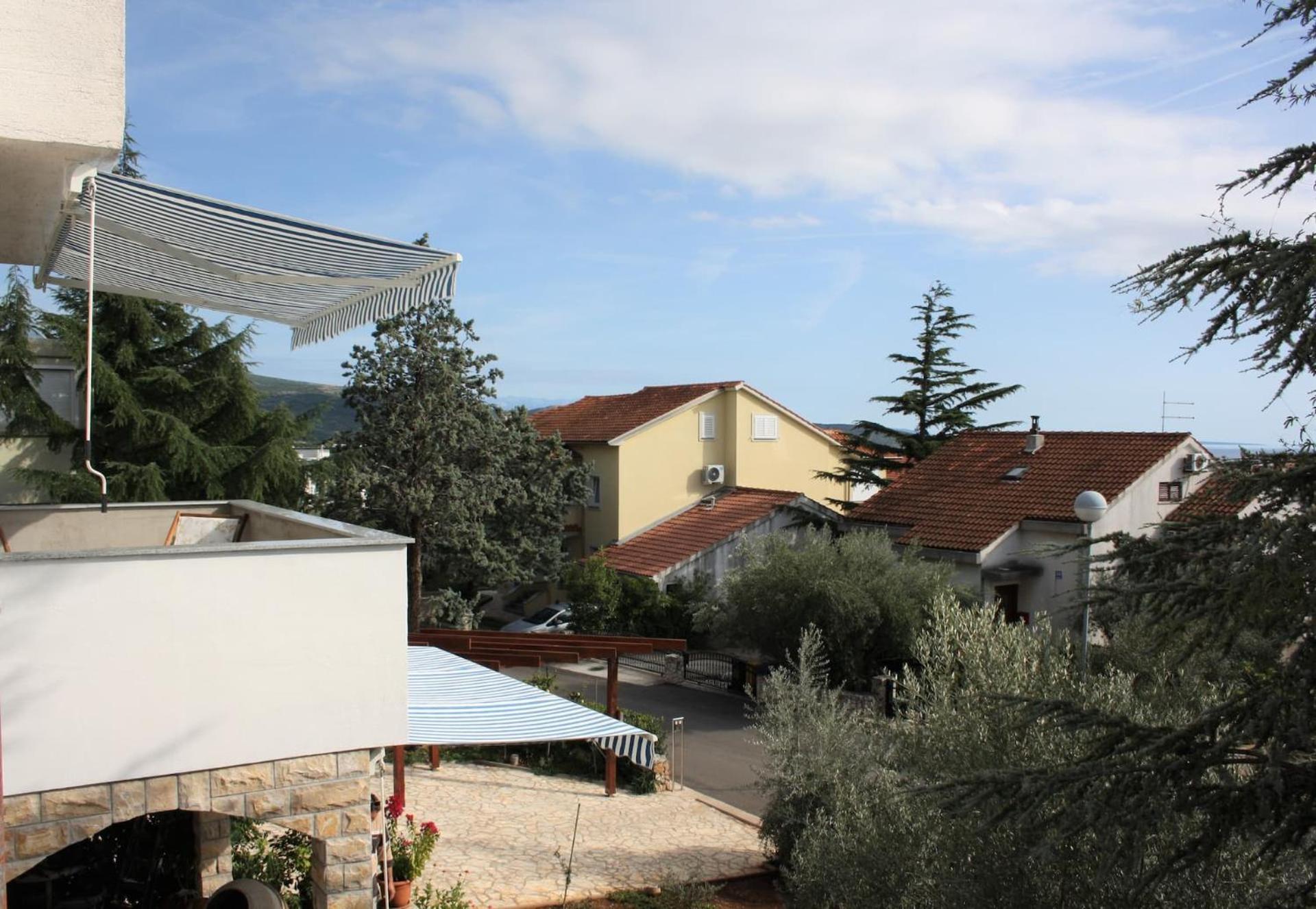 Family Apartments Viva Close To The Beach Крк Екстер'єр фото
