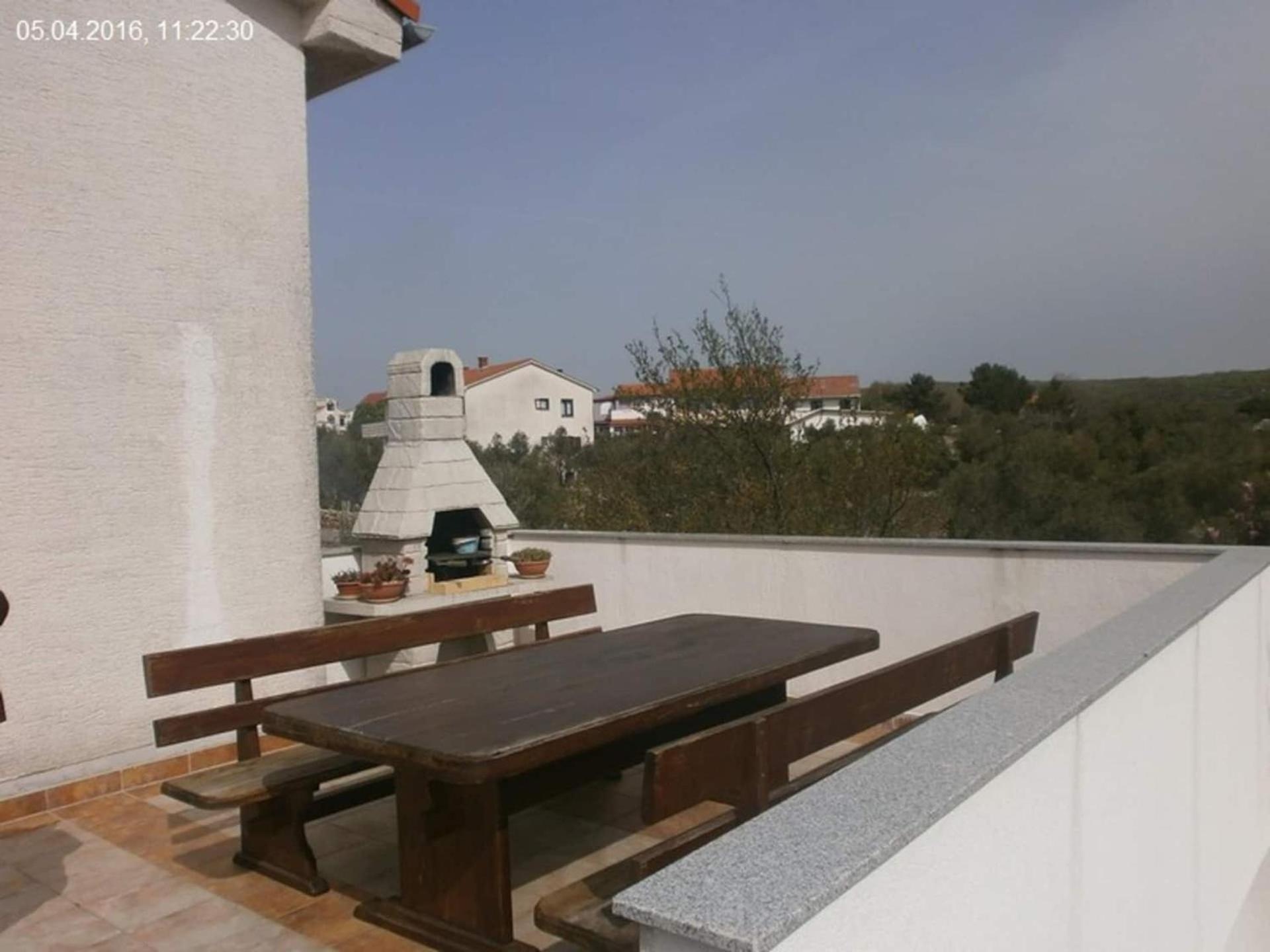 Family Apartments Viva Close To The Beach Крк Екстер'єр фото