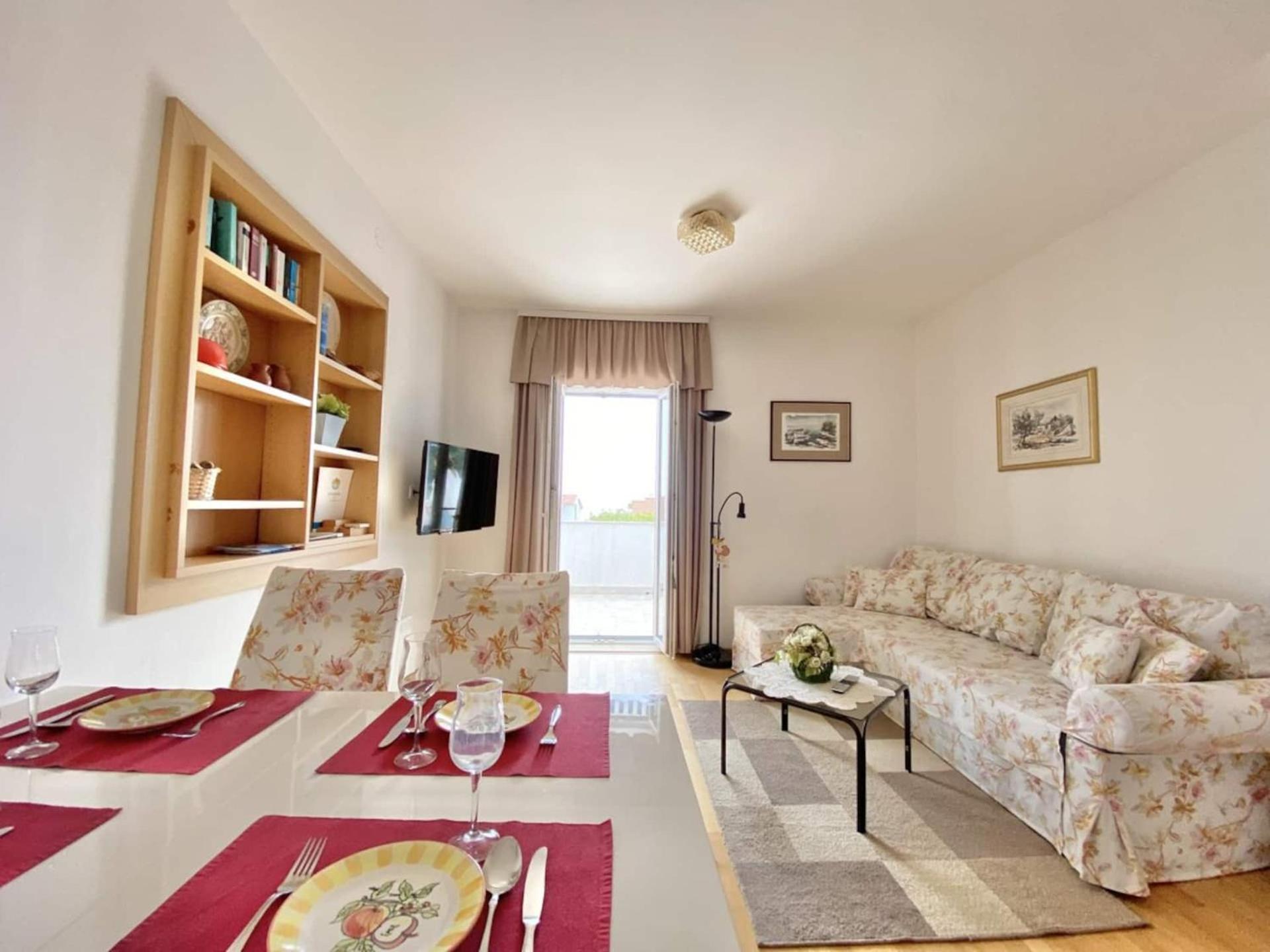 Family Apartments Viva Close To The Beach Крк Екстер'єр фото