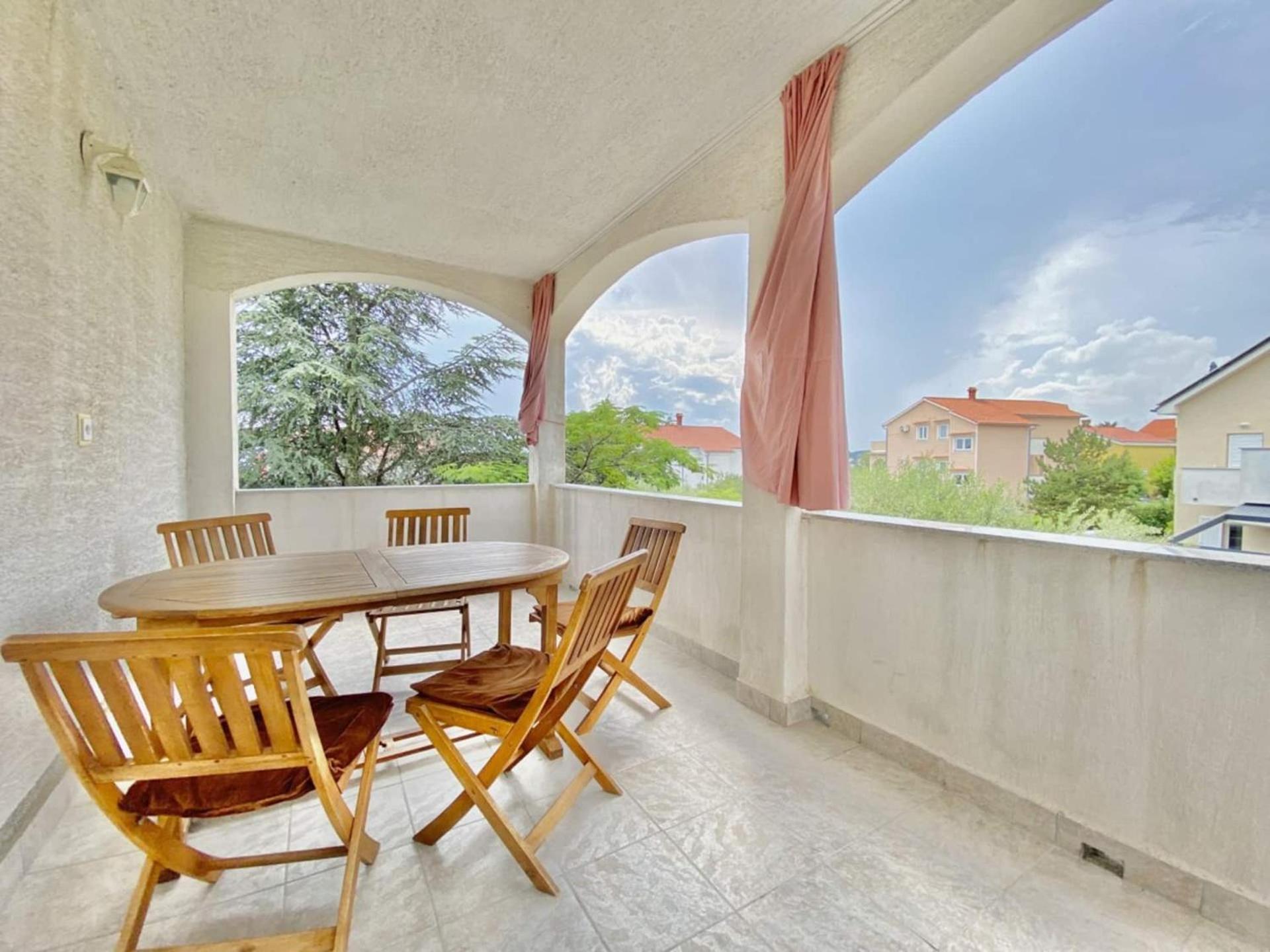 Family Apartments Viva Close To The Beach Крк Екстер'єр фото
